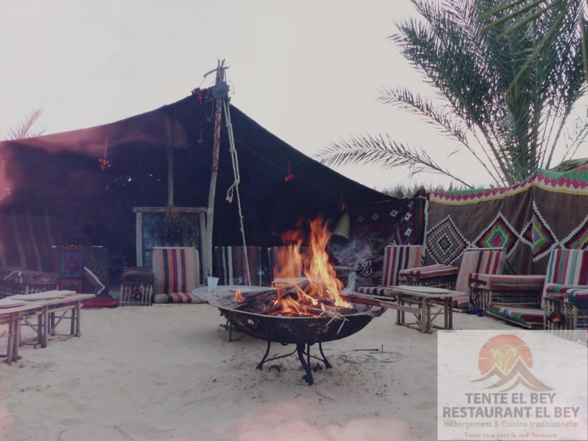 Tente Et Restaurant Elbey Douz Esterno foto