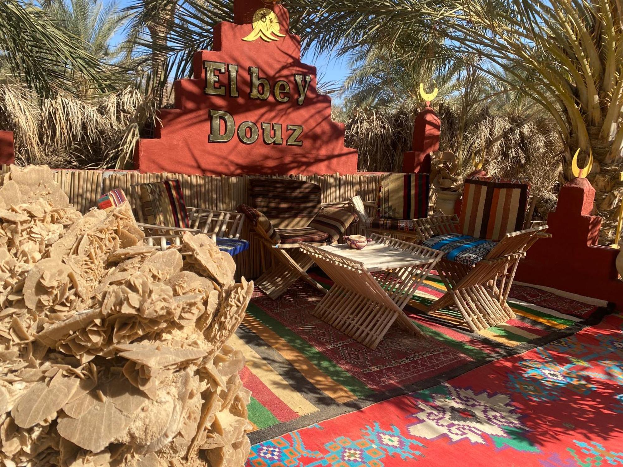 Tente Et Restaurant Elbey Douz Esterno foto